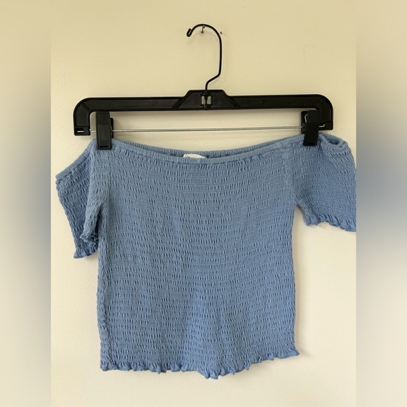 Medium off the shoulder top essentials by full tilt - Picture 1 of 4